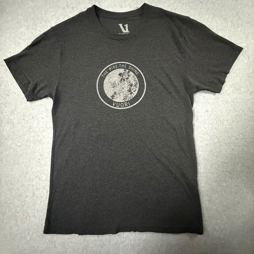 Vuori Mens The Rise The Shine Graphic T-Shirt Charcoal Grey Heather Medium